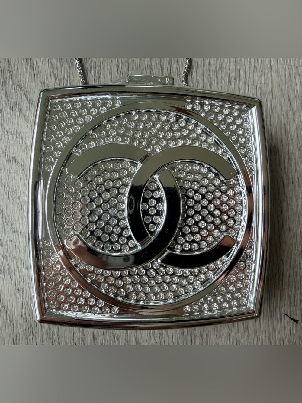 SEALED Source Unknown Silver Chanel Inset Crystal Perfume Bottle Clutch on Chain - Picture 3 of 15